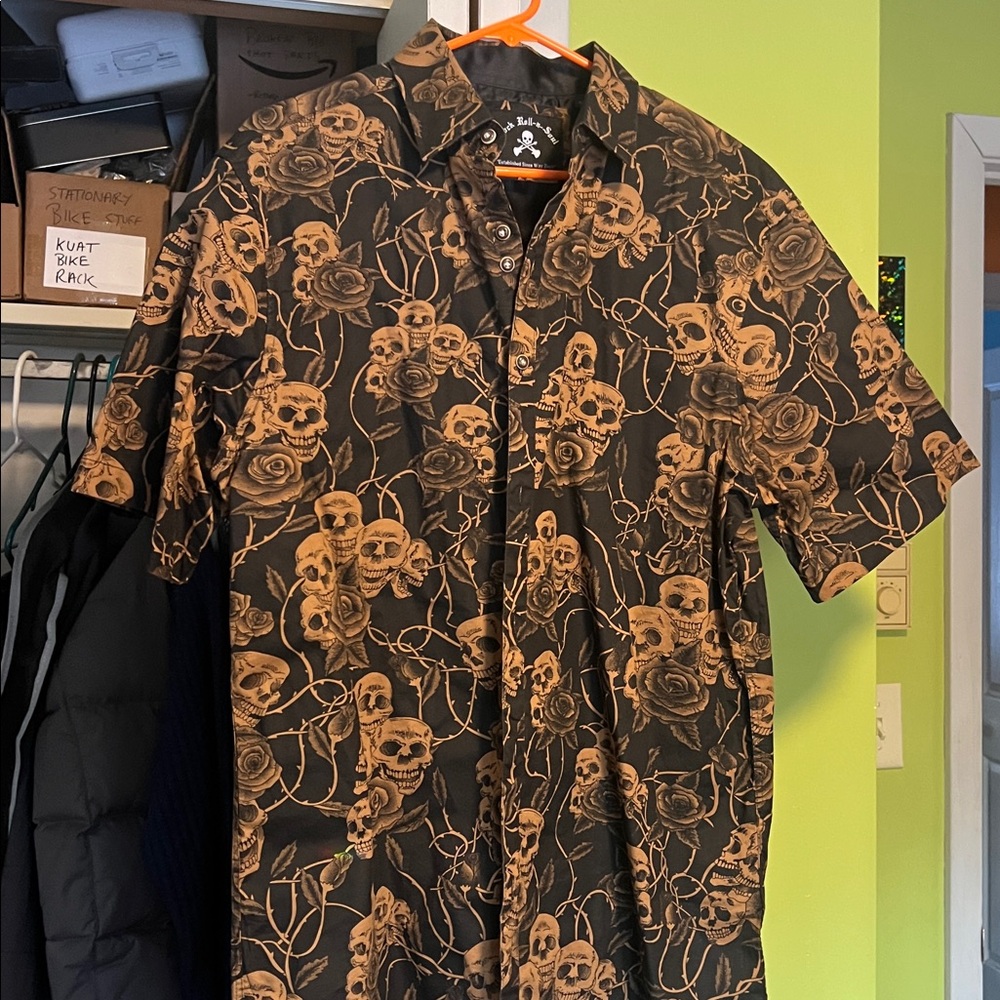 🔥Clearance! Button up skull tshirt - Picture 3 of 5